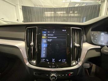 Volvo V60 Momentum Plus