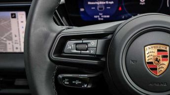 Porsche Macan Electric 