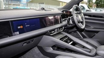 Porsche Macan Electric 