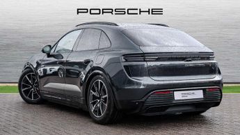 Porsche Macan Electric 