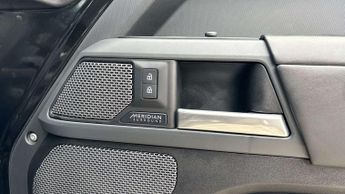 Land Rover Defender X