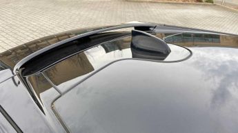 Jaguar I-Pace R-Dynamic SE Black