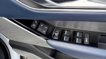 Land Rover Range Rover Velar SE