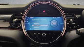 MINI F55 Mini 5-Door Hatch -5- 
