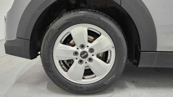 MINI F55 Mini 5-Door Hatch -5- 