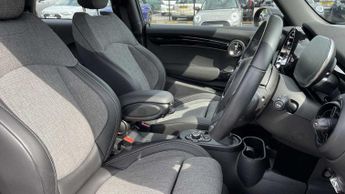 MINI Hatchback Cooper S Level 2