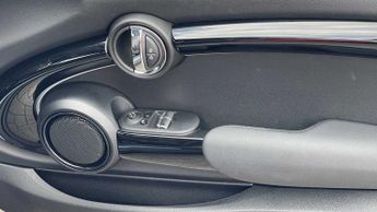 MINI Hatchback Cooper S Level 2