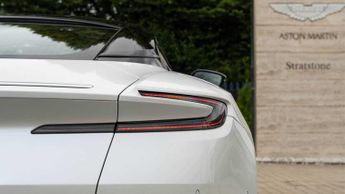 Aston Martin DB11 