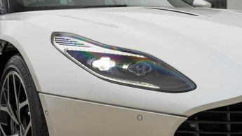 Aston Martin DB11 