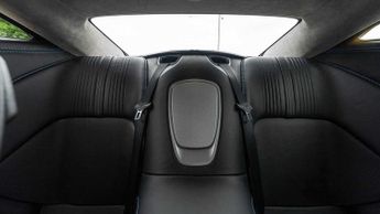 Aston Martin DB11 