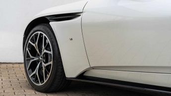 Aston Martin DB11 