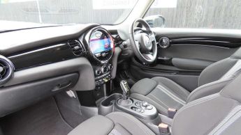MINI Hatchback Cooper S Level 1