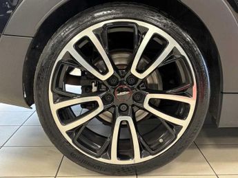 MINI Clubman Cooper Shadow Edition