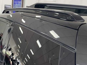 Land Rover Discovery R-Dynamic HSE