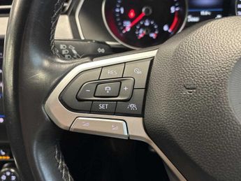 Volkswagen Passat SEL