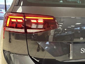 Volkswagen Passat SEL