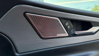 Jaguar XE R-Dynamic S