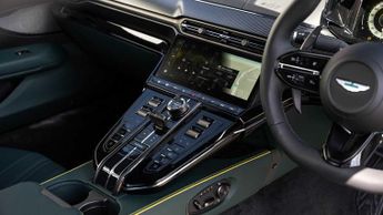 Aston Martin Vantage 