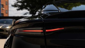 Aston Martin DBS Superleggera