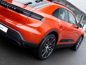 Porsche Macan Electric Estate 