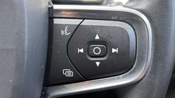 Volvo Xc40 Momentum Pro