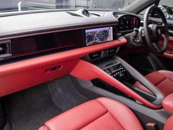 Porsche Macan Electric Estate 