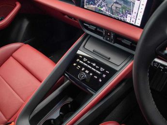 Porsche Macan Electric Estate 
