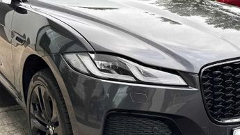 Jaguar F-PACE R-Dynamic HSE Black