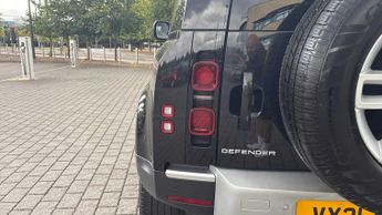 Land Rover Defender S