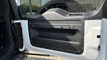 Land Rover Defender X-Dynamic S