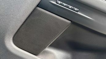 Land Rover Range Rover Evoque R-Dynamic HSE