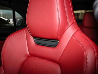 Porsche Macan Electric 