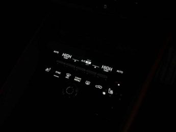 Porsche Macan Electric 