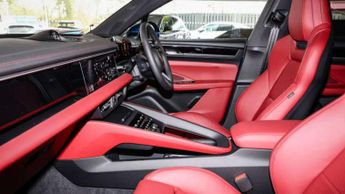 Porsche Macan Electric 