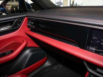 Porsche Macan Electric 