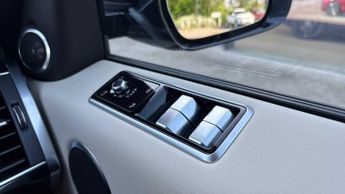 Land Rover Range Rover Sport HSE Silver