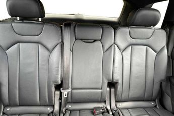 Audi Q7 S Line
