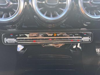 Mercedes-Benz Cla AMG Line