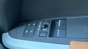 Land Rover Defender X-Dynamic HSE