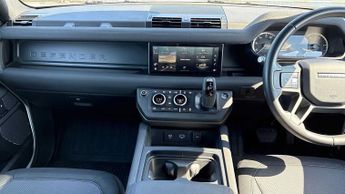 Land Rover Defender X-Dynamic SE