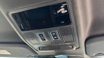 Land Rover Defender X-Dynamic SE