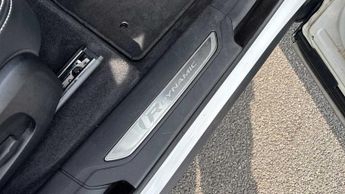 Jaguar F-PACE R-Dynamic Black