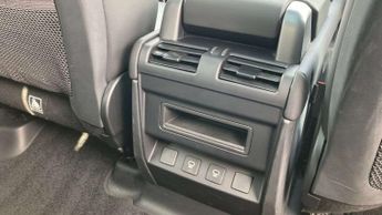 Land Rover Defender X-Dynamic SE