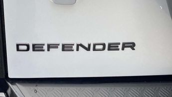 Land Rover Defender X-Dynamic SE