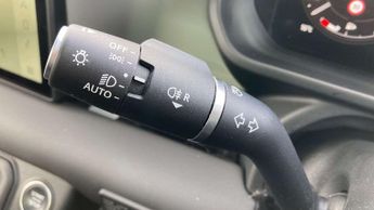 Land Rover Defender X-Dynamic SE