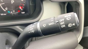 Land Rover Defender X-Dynamic SE