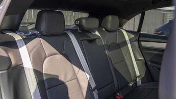 Porsche Macan Electric 