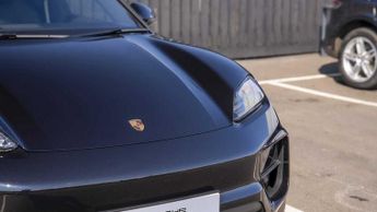 Porsche Macan Electric 