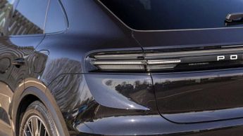 Porsche Macan Electric 