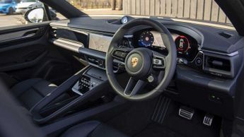 Porsche Macan Electric 